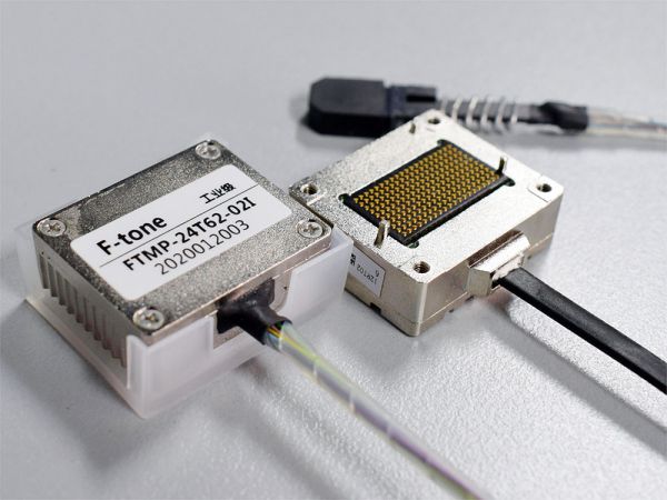 10Gbps 850nm MT接口24路POB并行光发送模块（非国产方案）